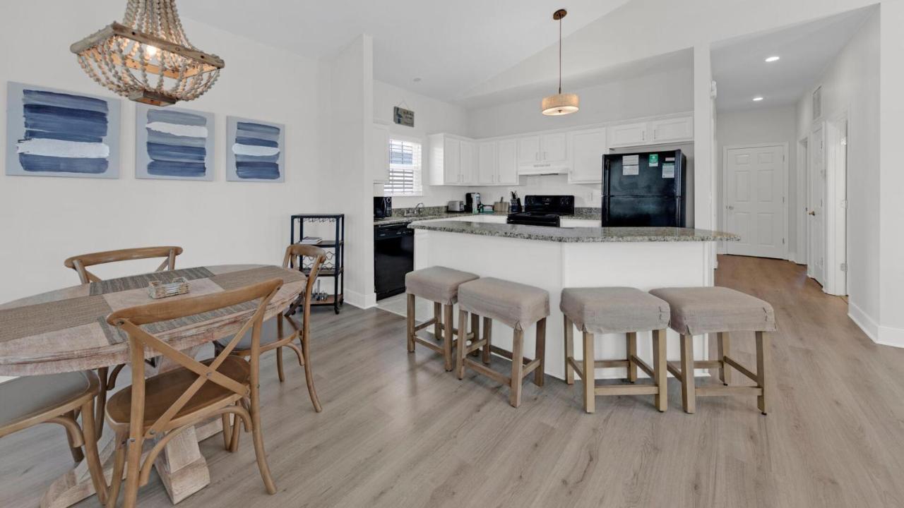 Pelican House - Newly Remodeled, Professionally Decorated, Only About 1 Mile To Seaside! Santa Rosa Beach Exterior photo